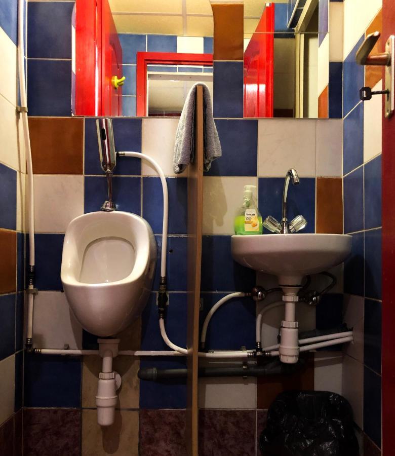 Whole Basement Former Pub2 For Stag Do, Men'S Cave Budapest Ngoại thất bức ảnh
