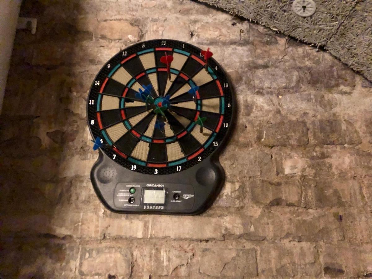 Whole Basement Former Pub2 For Stag Do, Men'S Cave Budapest Ngoại thất bức ảnh