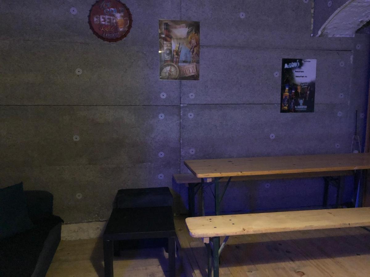 Whole Basement Former Pub2 For Stag Do, Men'S Cave Budapest Ngoại thất bức ảnh