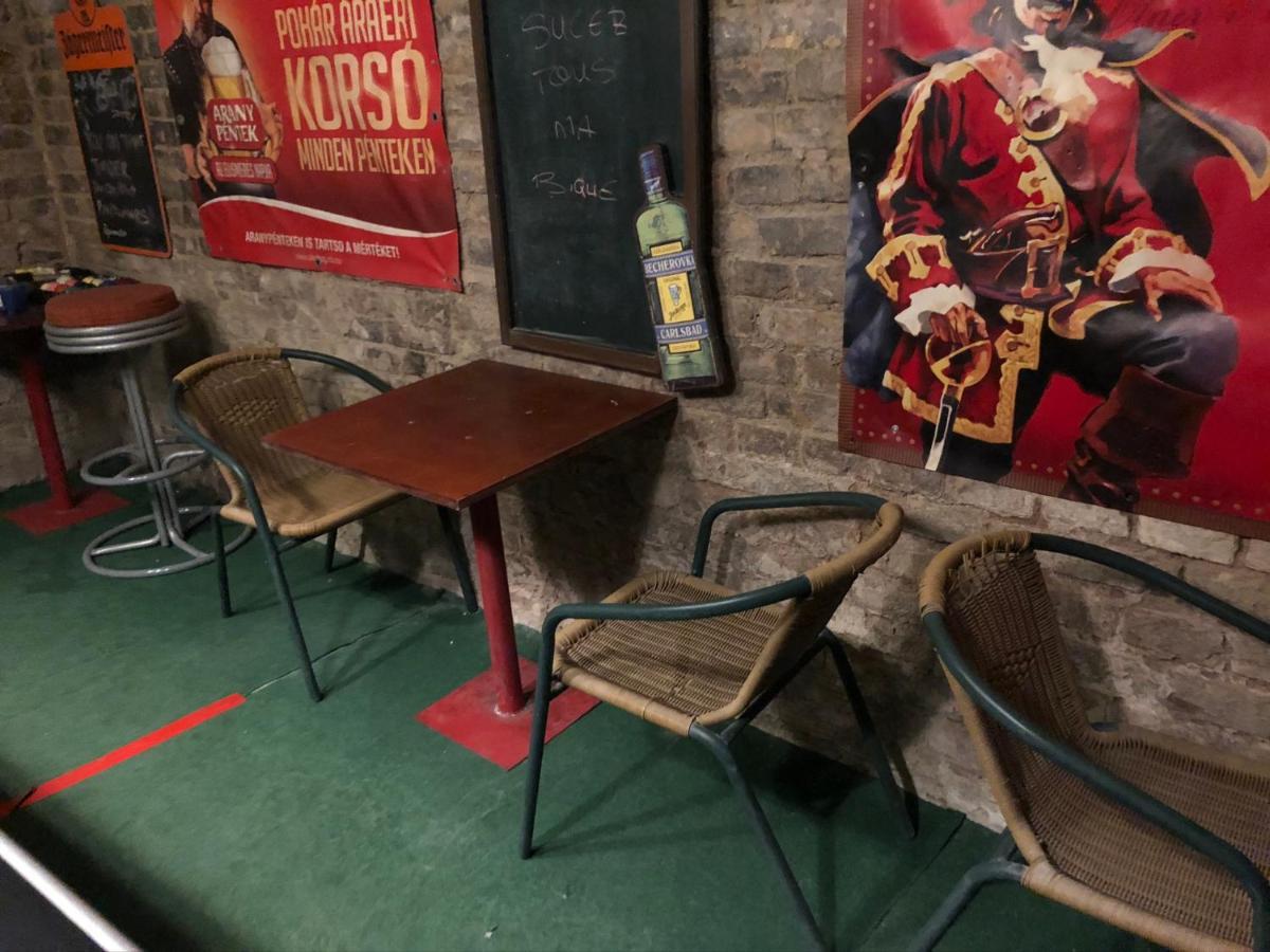 Whole Basement Former Pub2 For Stag Do, Men'S Cave Budapest Ngoại thất bức ảnh