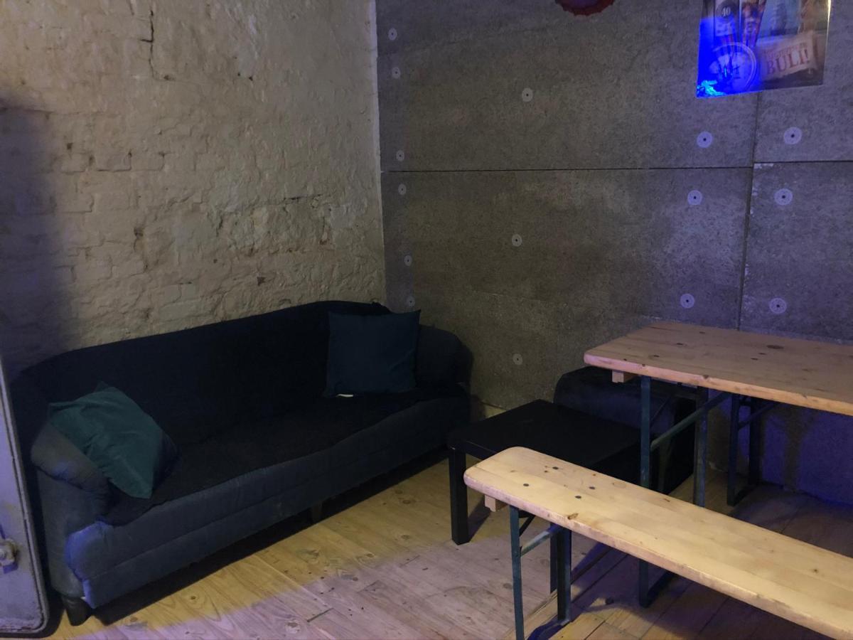 Whole Basement Former Pub2 For Stag Do, Men'S Cave Budapest Ngoại thất bức ảnh