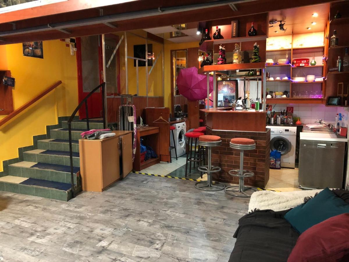 Whole Basement Former Pub2 For Stag Do, Men'S Cave Budapest Ngoại thất bức ảnh