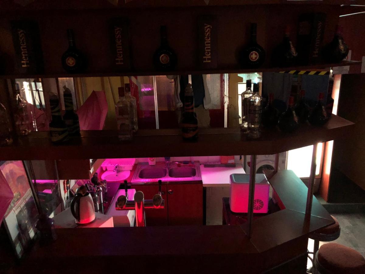 Whole Basement Former Pub2 For Stag Do, Men'S Cave Budapest Ngoại thất bức ảnh