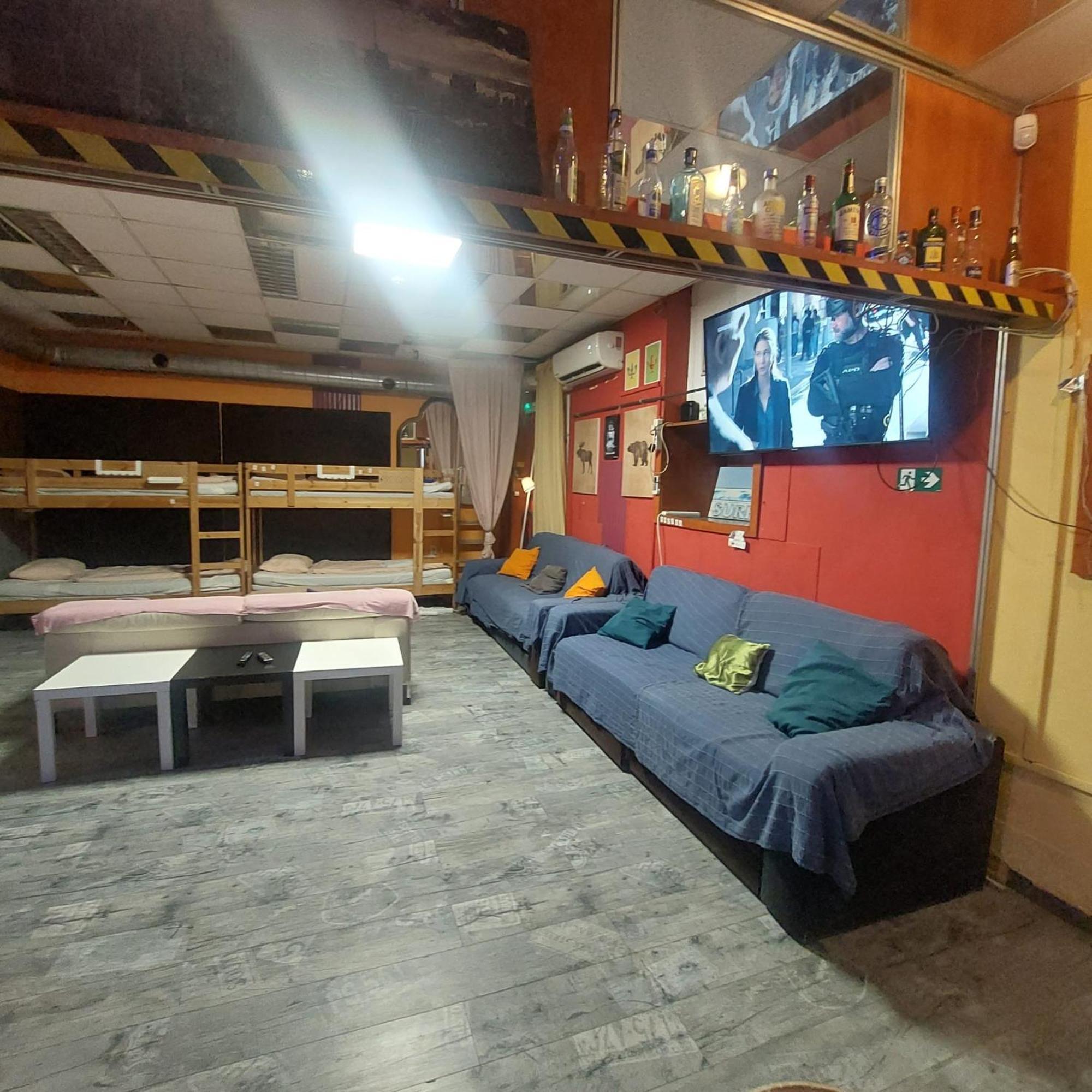 Whole Basement Former Pub2 For Stag Do, Men'S Cave Budapest Ngoại thất bức ảnh